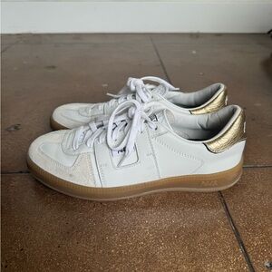 P448 White/Gold Sneaker